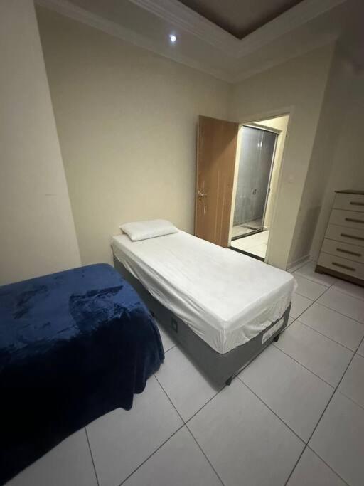 Linda Casa A 200M Da Basilica Nova Villa Aparecida  Eksteriør bilde